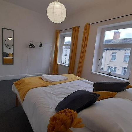 קארדיף Spacious 4 Bedroom, Free Netflix, Central Location מראה חיצוני תמונה