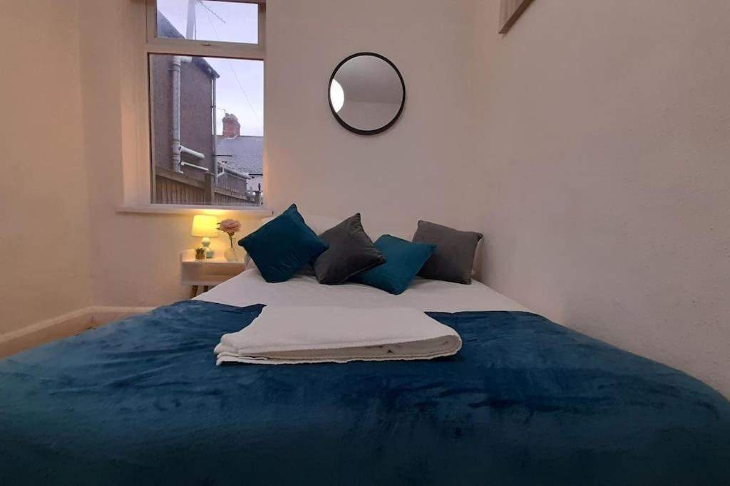 קארדיף Spacious 4 Bedroom, Free Netflix, Central Location מראה חיצוני תמונה
