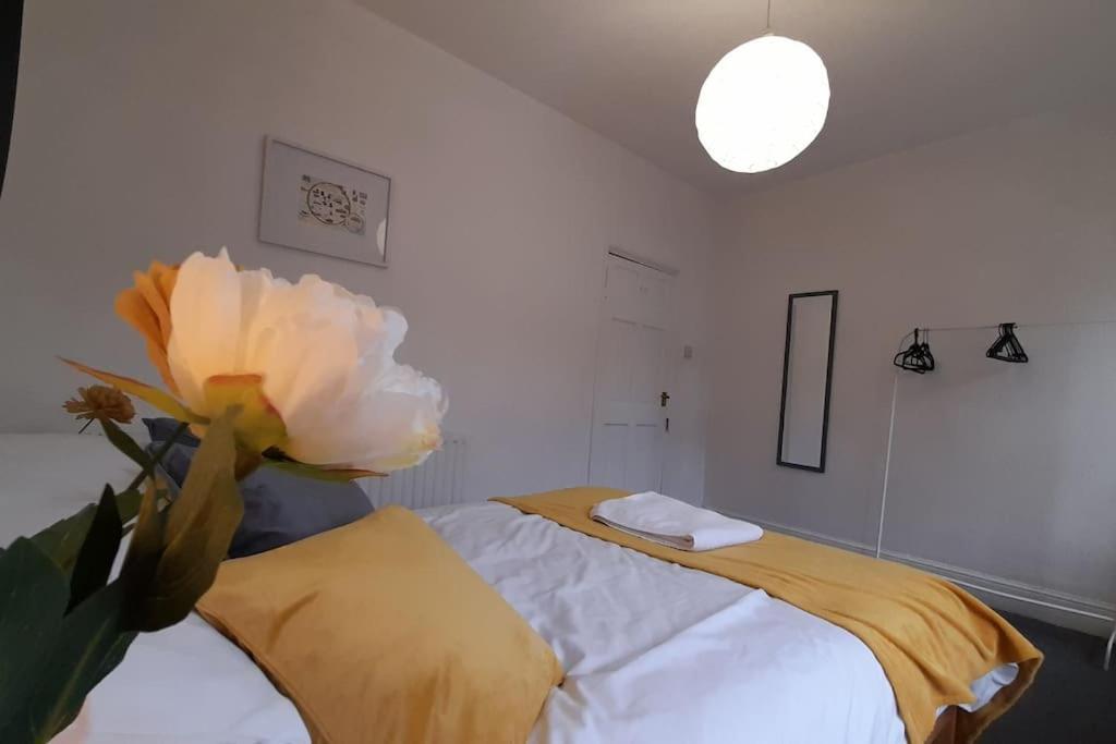 קארדיף Spacious 4 Bedroom, Free Netflix, Central Location מראה חיצוני תמונה