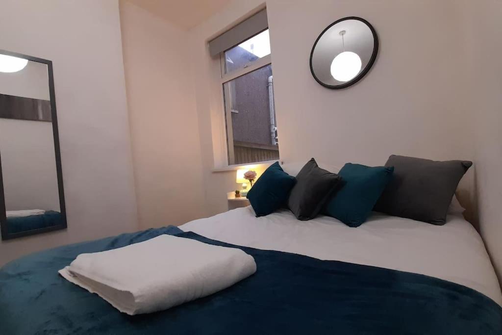 קארדיף Spacious 4 Bedroom, Free Netflix, Central Location מראה חיצוני תמונה