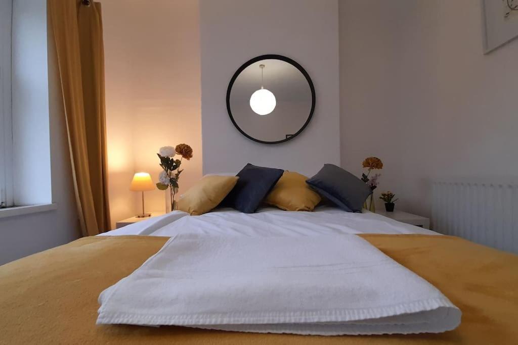 קארדיף Spacious 4 Bedroom, Free Netflix, Central Location מראה חיצוני תמונה